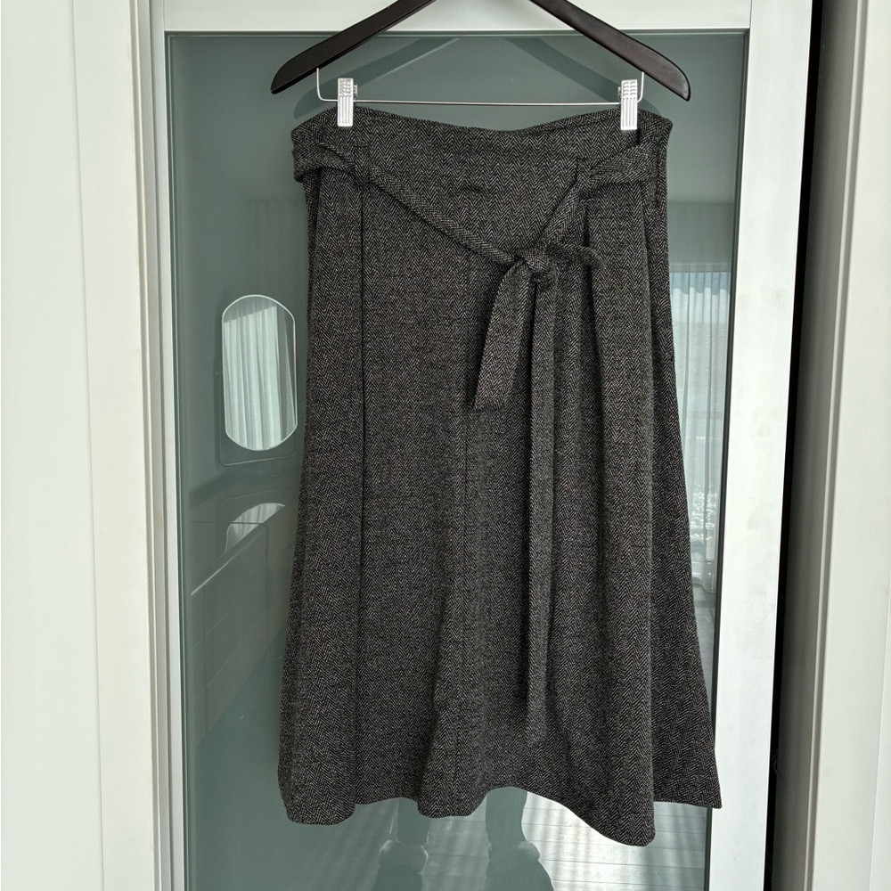 Gray mid-calf winter skirt with belt Banana Republic